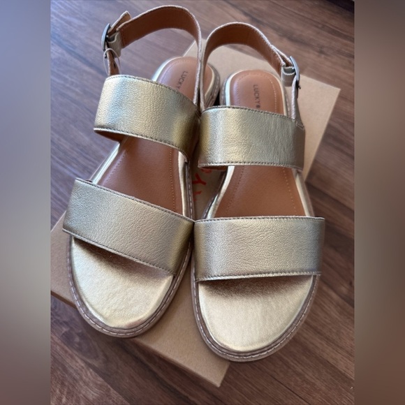 Lucky Brand Light Gold Leather Kaimana Metallic Flat Sandals- 9 US - Picture 1 of 7
